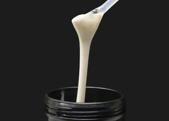 一种通过热量与光照凝固的非常坚固的塑料